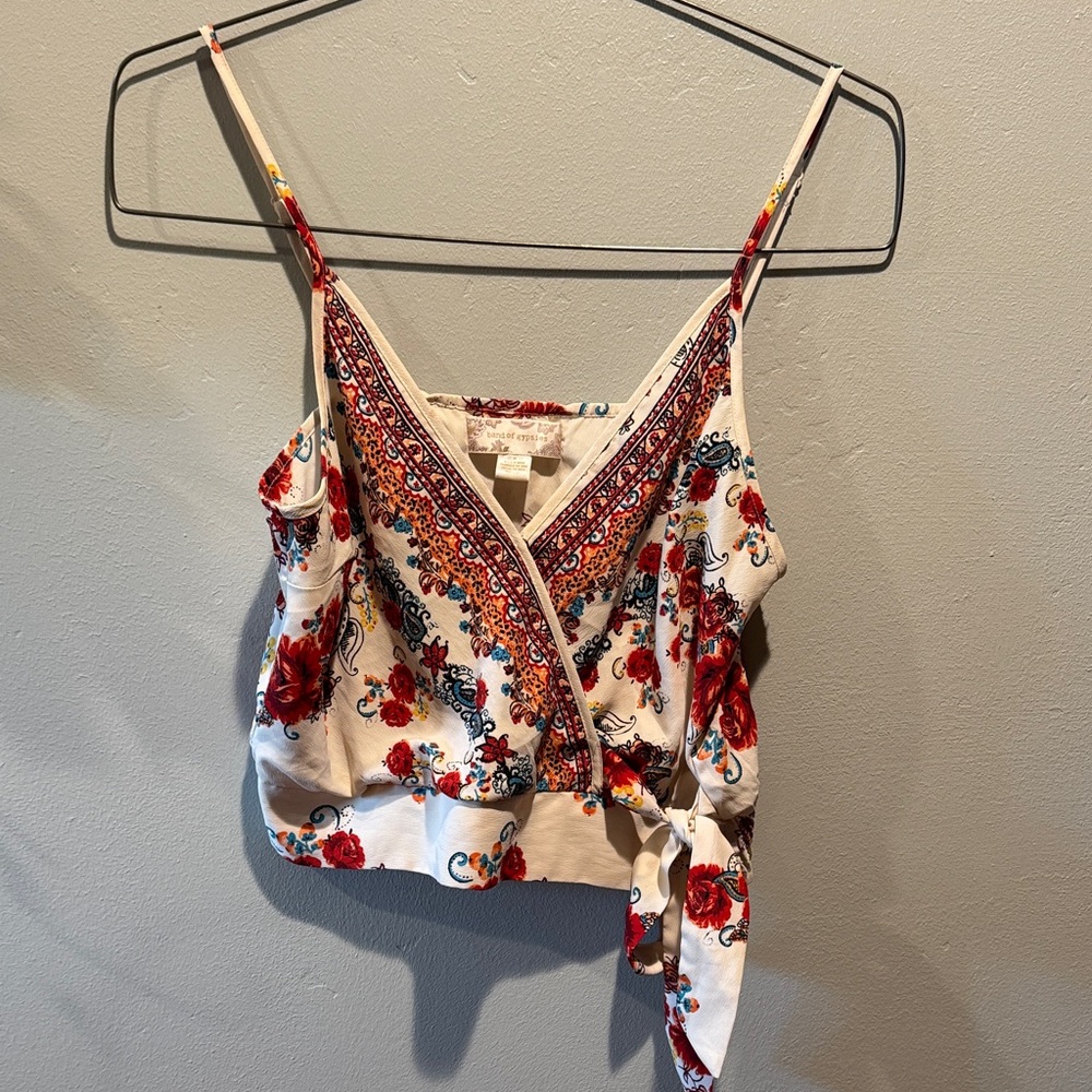 Band of Gypsies Rose Floral Camisole Crop Top Blouse - Red and Cream Tie Front